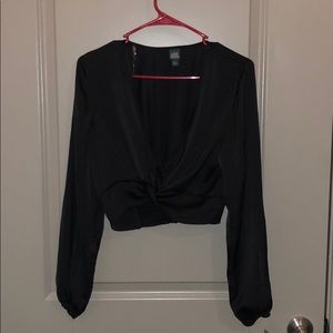 Black long sleeve crop top